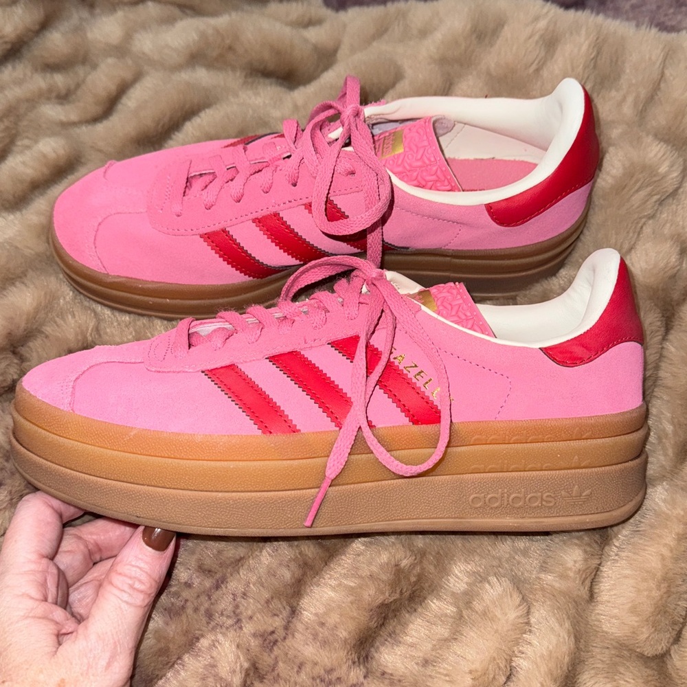 Adidas Gazelle Bold Athletic Shoes,kid sz 7, 8.5 womens,Rose/Scarlet/Cream White